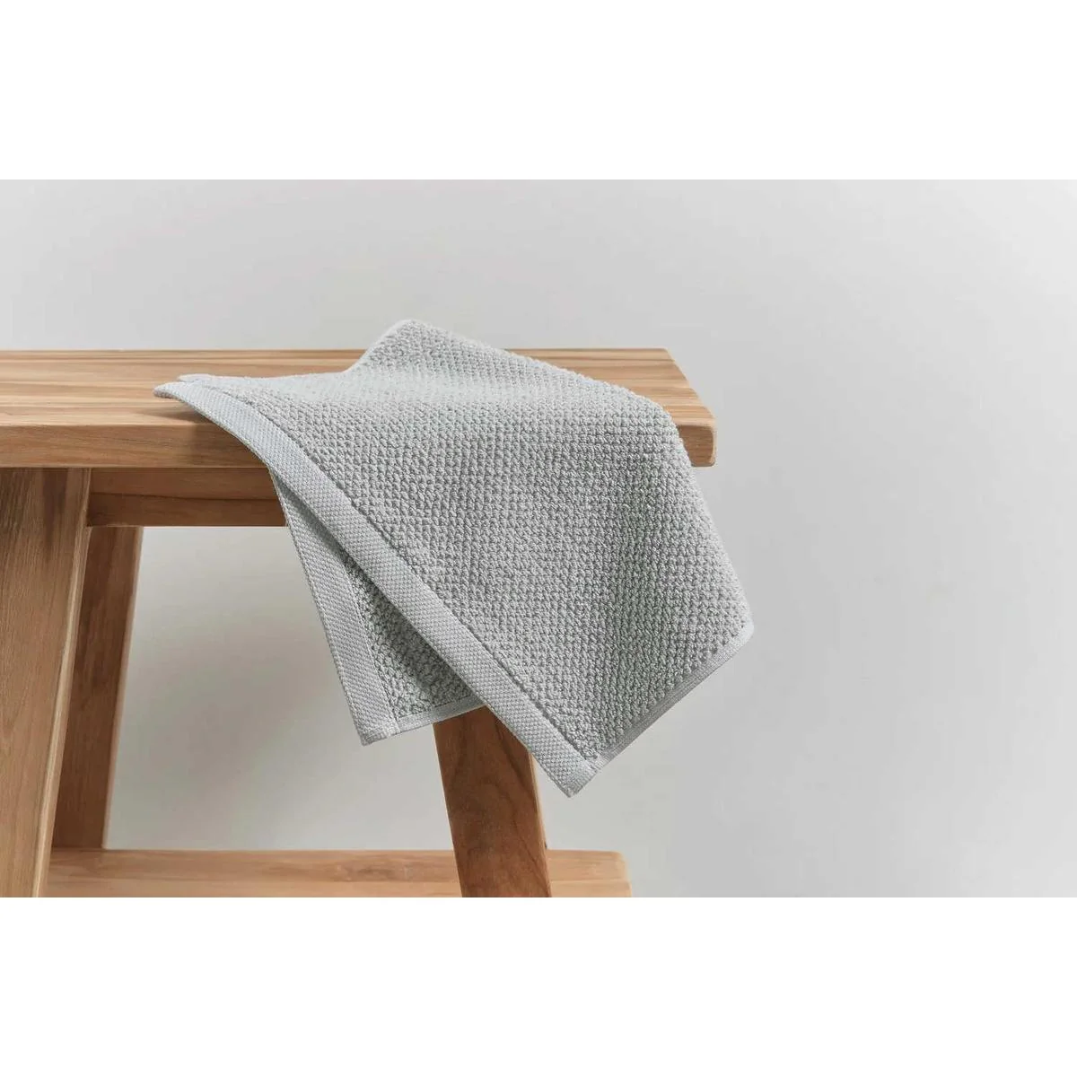 Bemboka Jacquard Face Washer Dove 35x35cm - Image 2