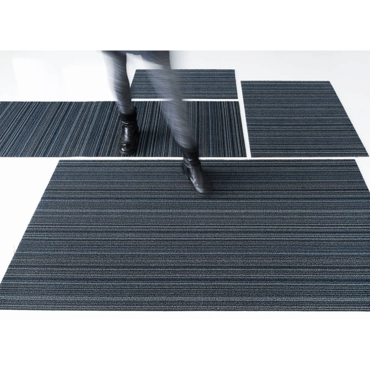 Chilewich Doormat Skinny Stripe Blue 46x71 - Image 4