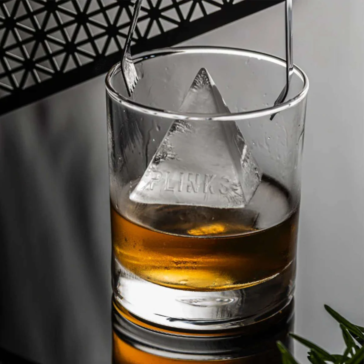 Drinks Plinks Pyramid Ice Mould Tray - Image 3
