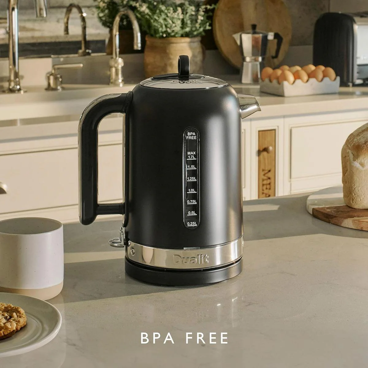 Dualit Classic Kettle Matte Black 1.7L - Image 4