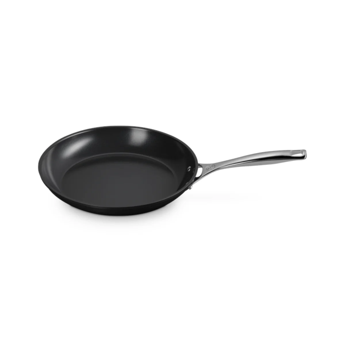 Le Creuset Essential Non-Stick Ceramic Shallow Frying Pan Set 24cm & 28cm - Image 3