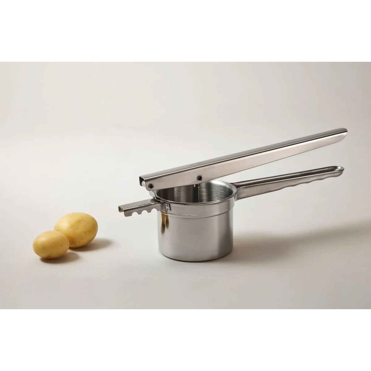 SVNA 3 in 1 Stainless Steel Potato Ricer - Image 4