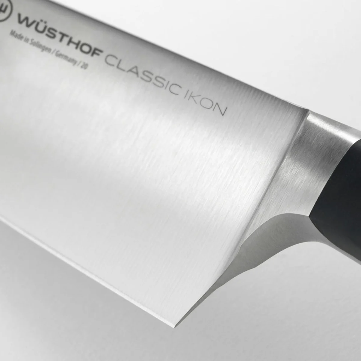 Wusthof Classic Ikon Black Carving Knife 20cm - Image 2