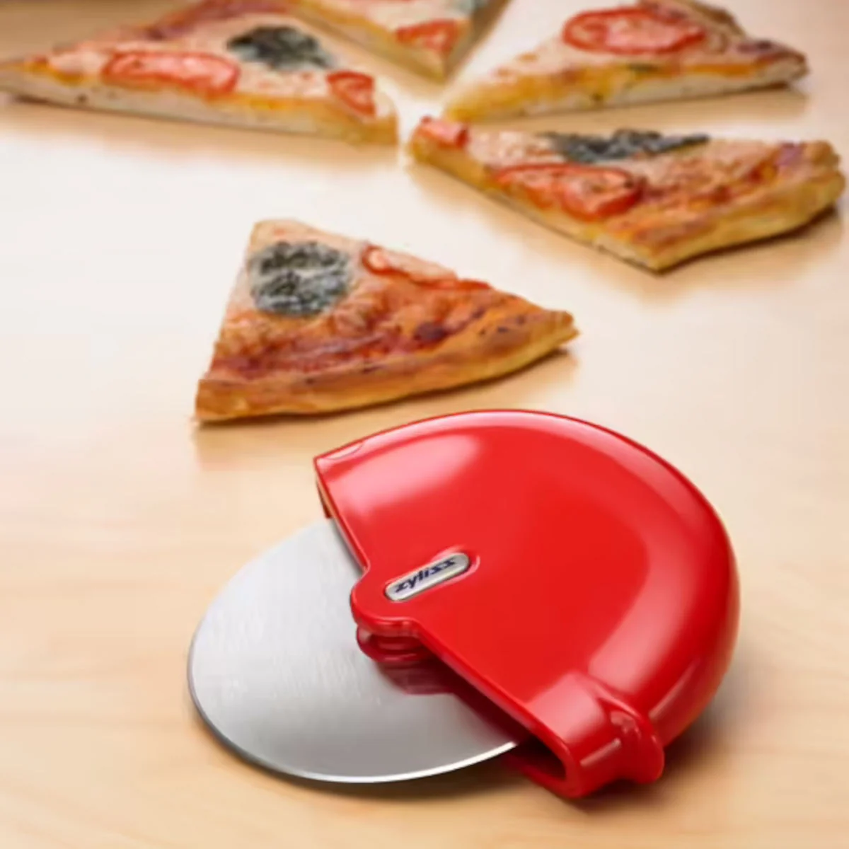 Zyliss Pizza Wheel & Slicer Red - Image 4